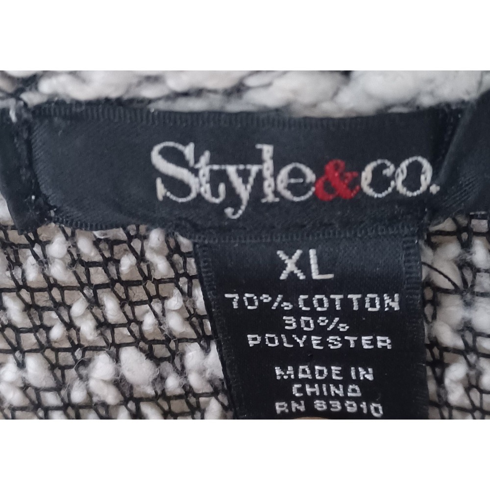 Style & Co Women's Knit Top XL Black White Crochet Lace Yoke Stud Detail Momcore - Picture 6 of 8